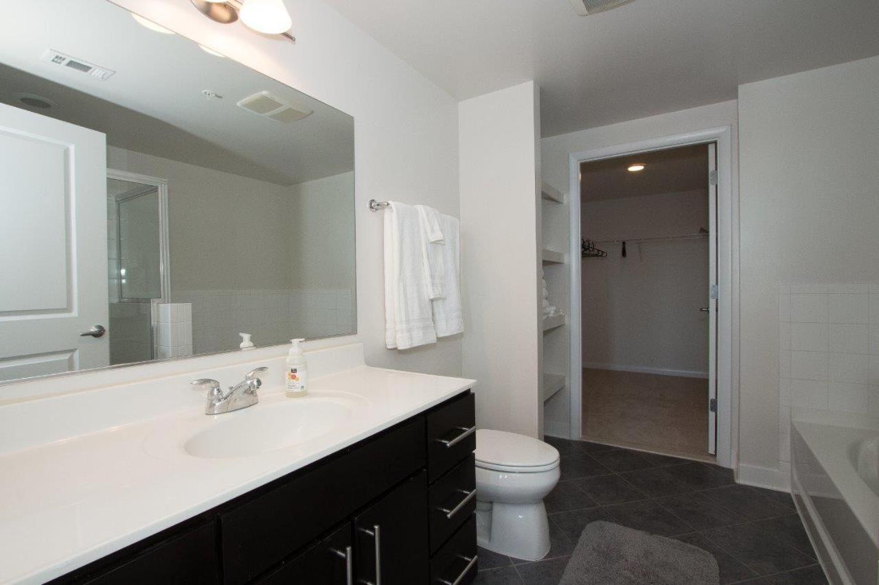 Pentagon Luxe Apartments Arlington Extérieur photo
